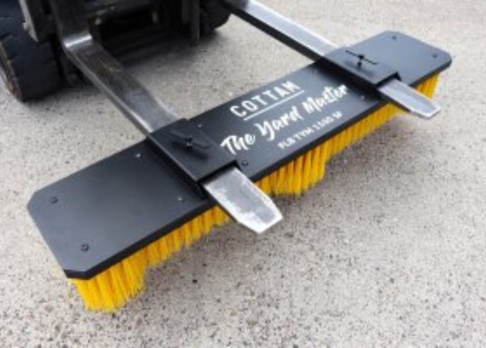 Forklift Truck Brush - The Yard Master